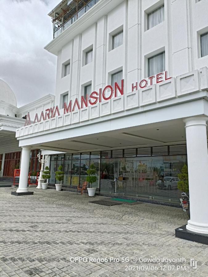 Aarya Mansion V One Hotel Hassan Esterno foto